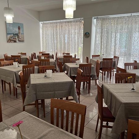 Due Gemelle Hotell Rimini Eksteriør bilde
