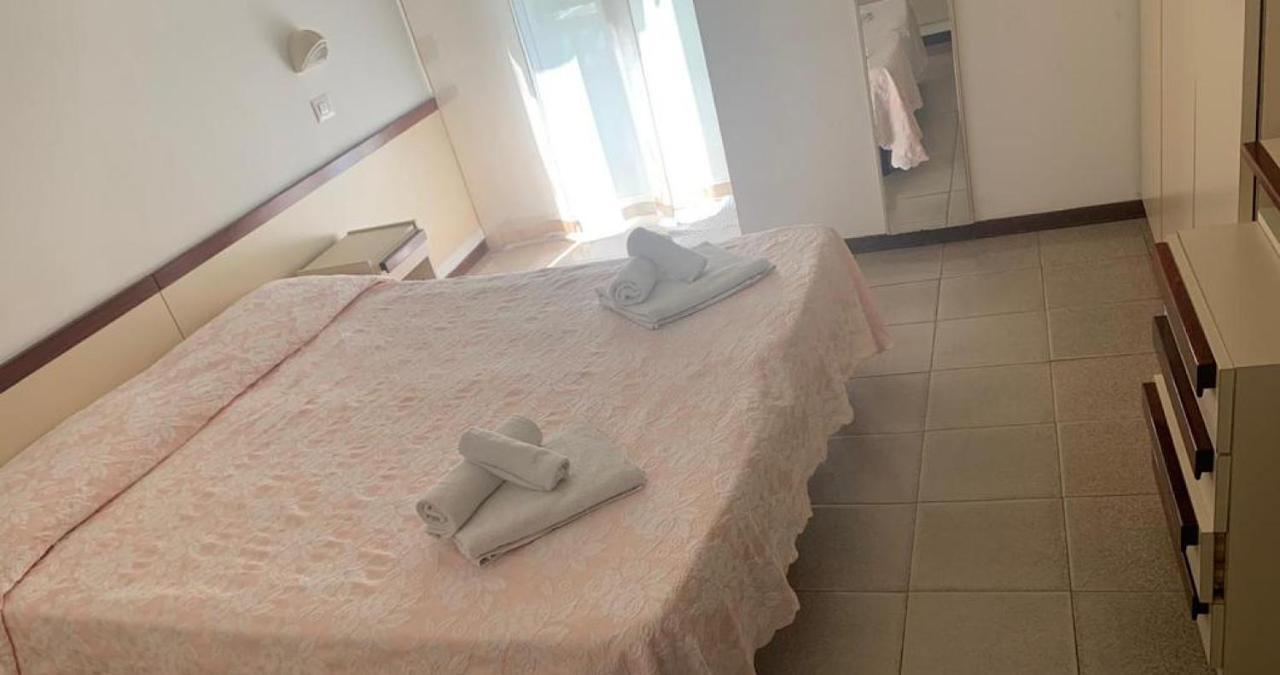 Due Gemelle Hotell Rimini Eksteriør bilde