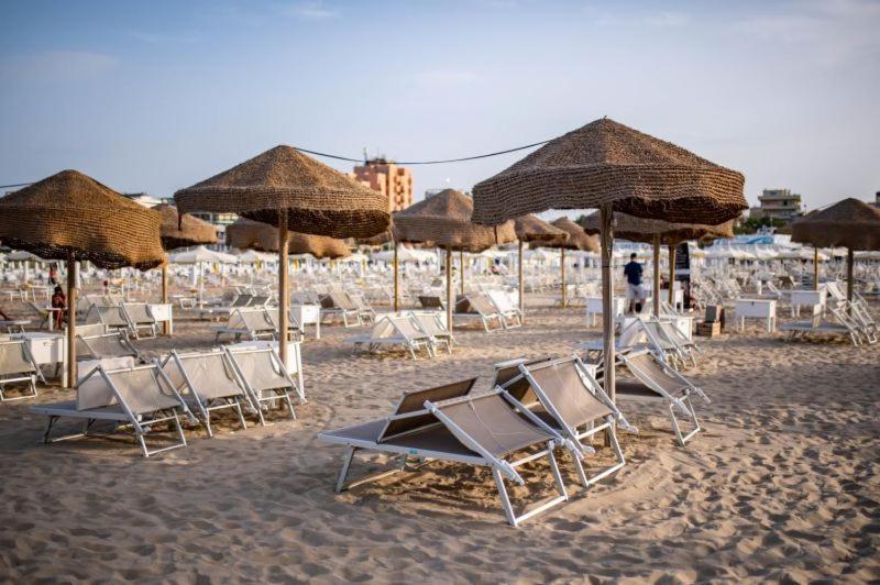 Due Gemelle Hotell Rimini Eksteriør bilde